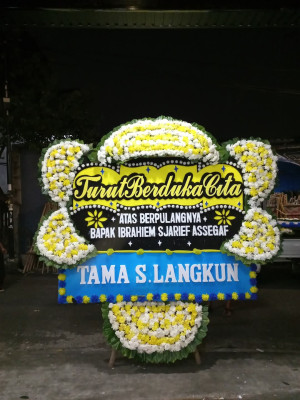 Papan Bunga Duka di Kota Matsum Iv
